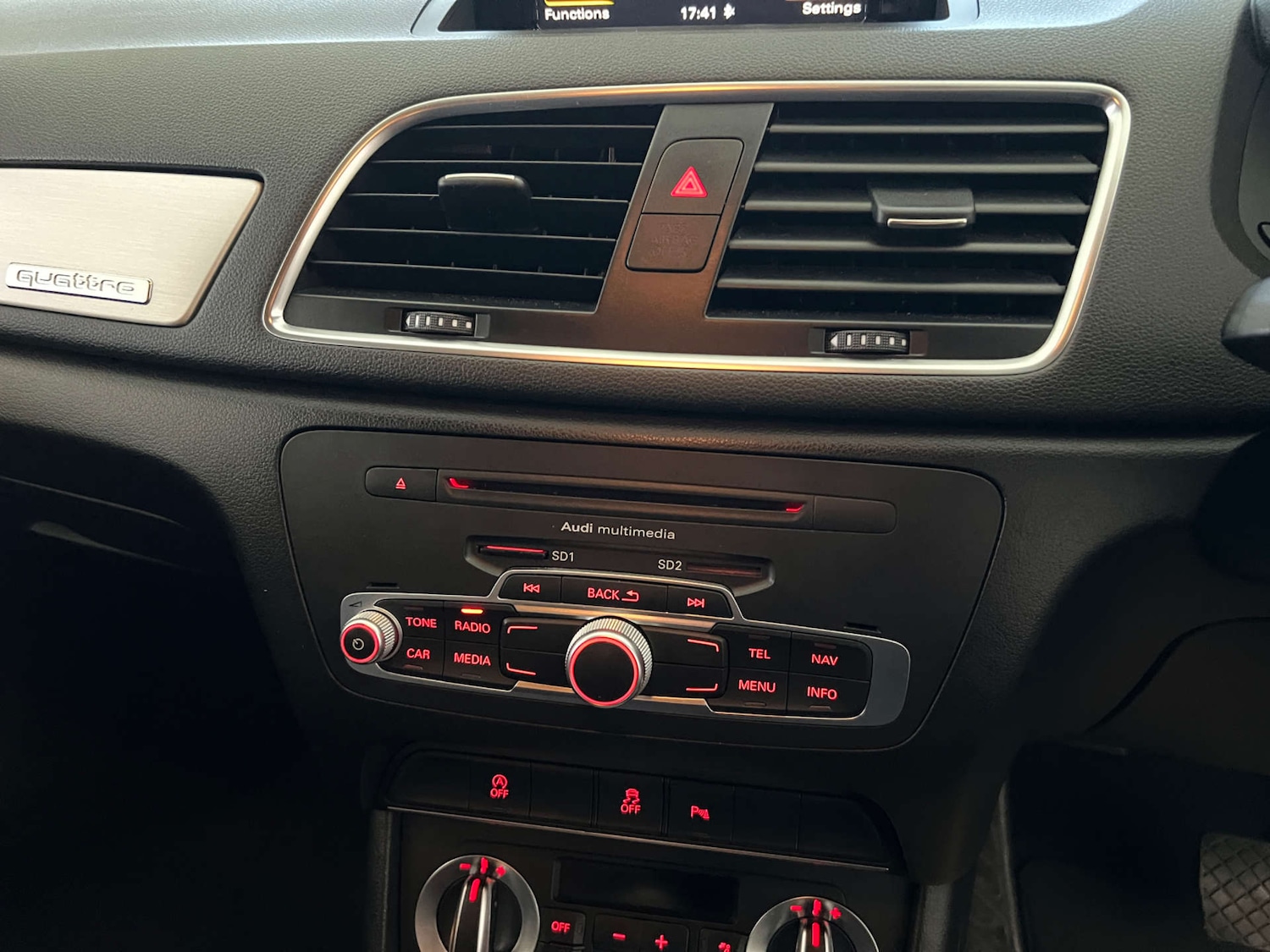 Used Audi Q3 2014 for sale - 76601657: Photo 16