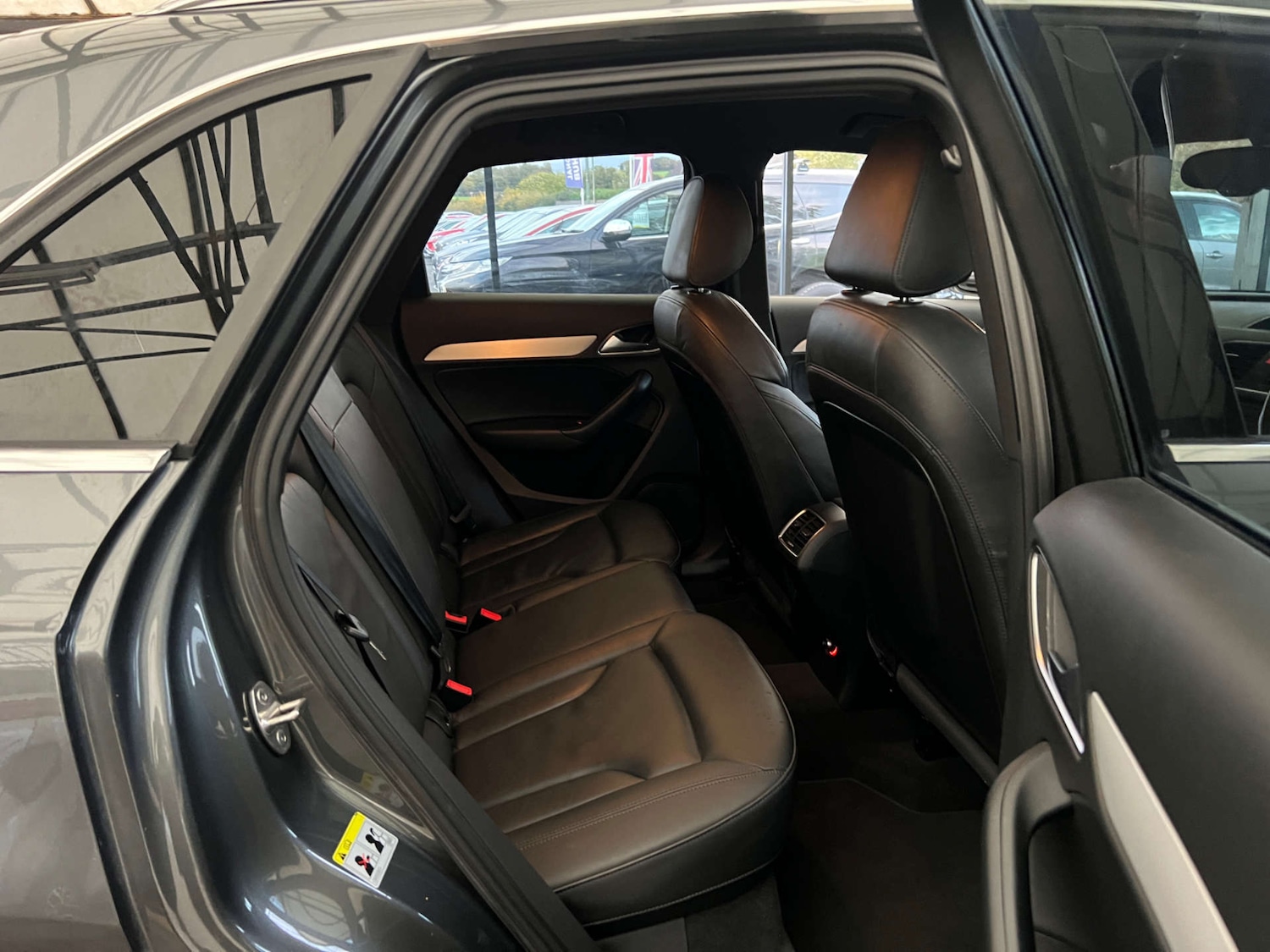 Used Audi Q3 2014 for sale - 76601657: Photo 28