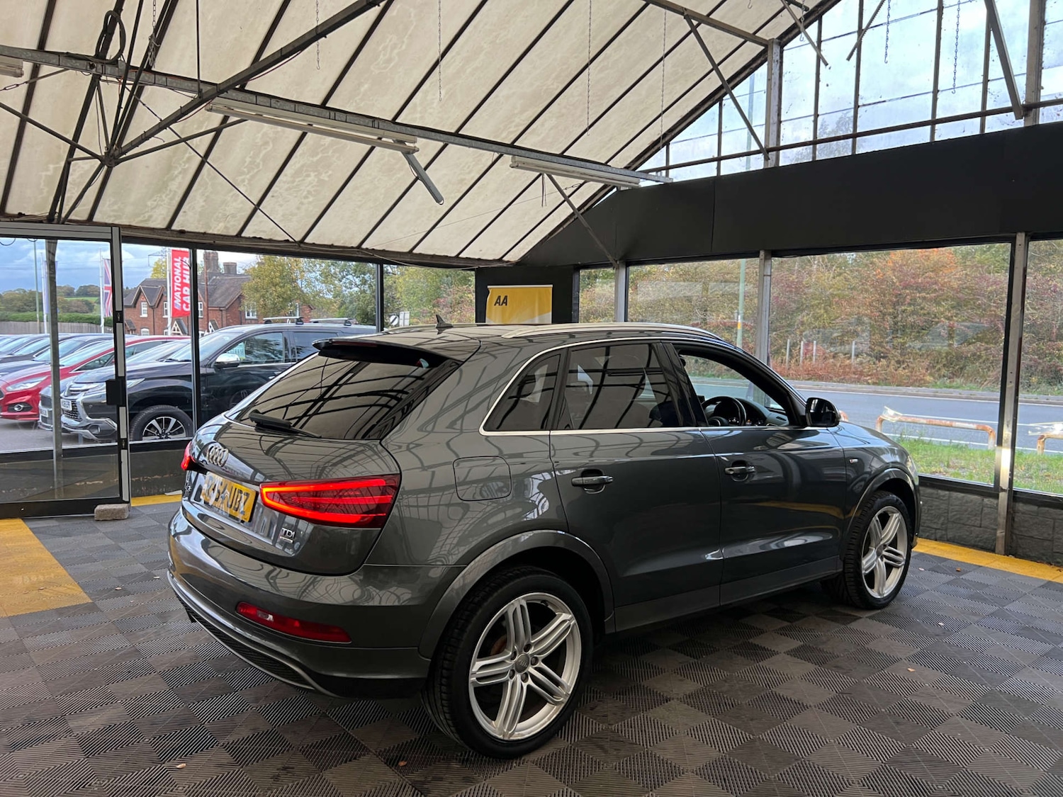 Used Audi Q3 2014 for sale - 76601657: Photo 5