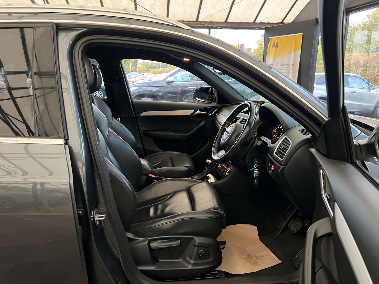 Used Audi Q3 2014 for sale - 76601657: Photo 8