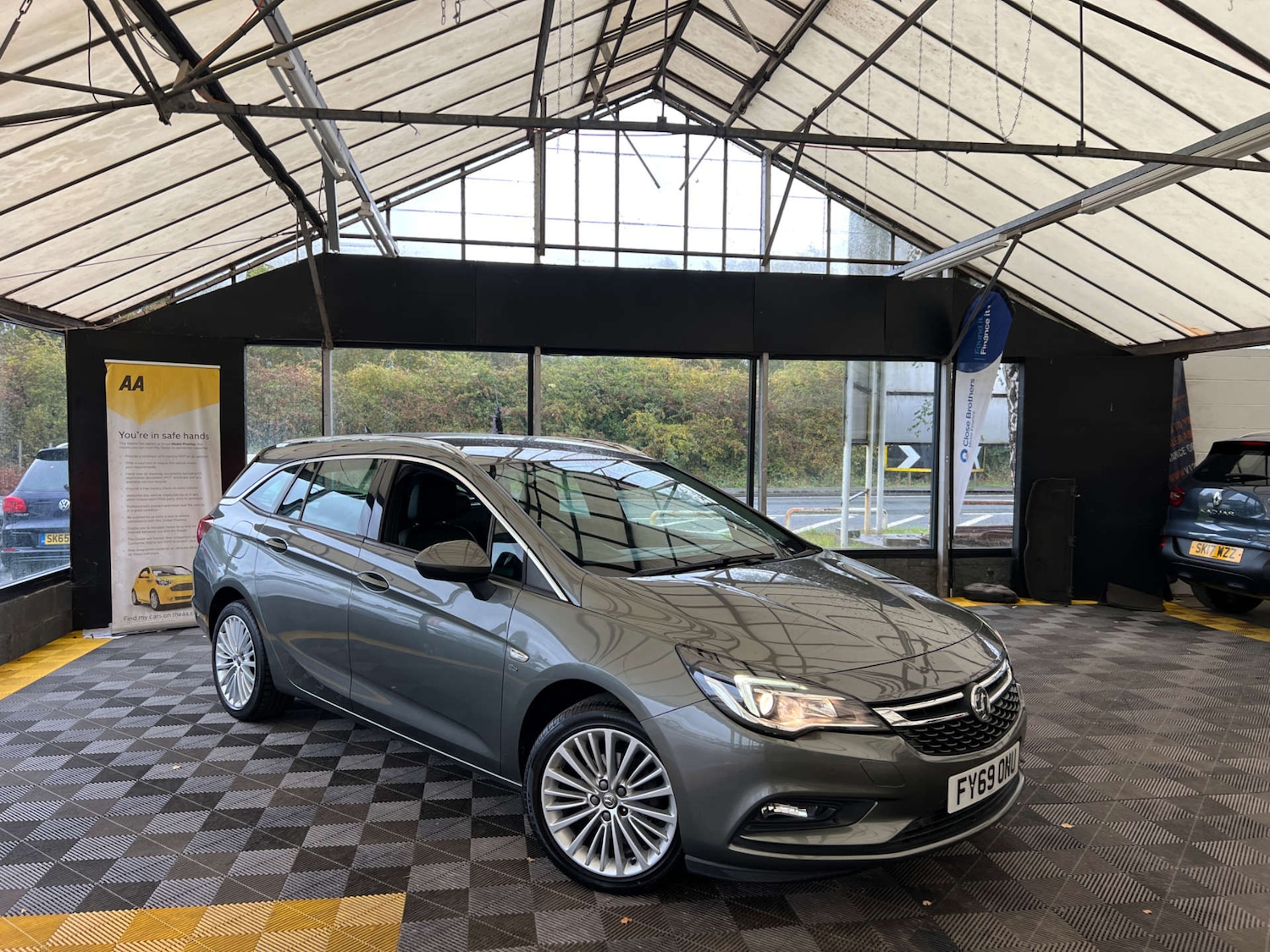 Used Vauxhall Astra 2019 for sale - 76165318: Photo 1