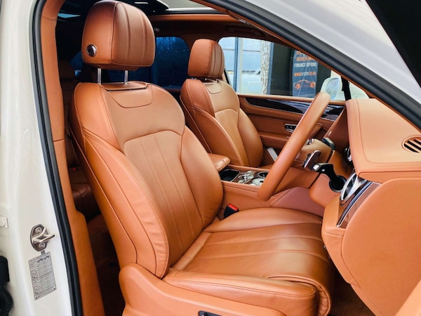 Used Bentley Bentayga 2019 for sale - 74568179: Photo 3