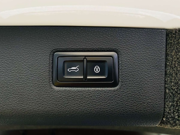 Used Bentley Bentayga 2019 for sale - 74568179: Photo 52