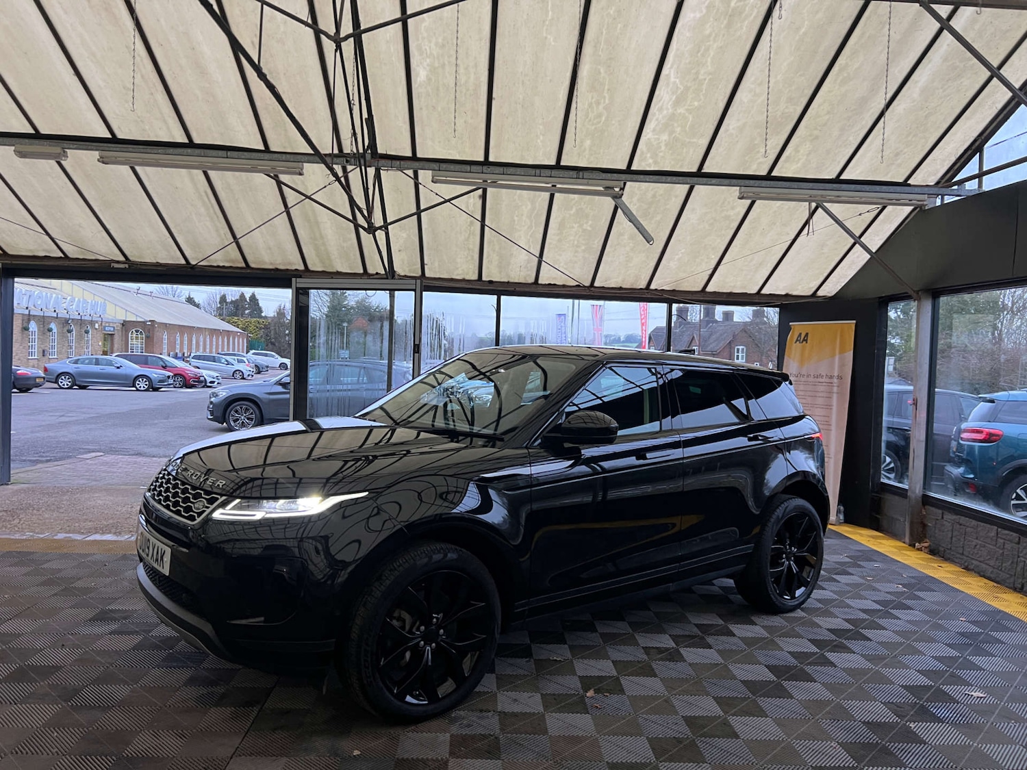 Used Land Rover Range Rover Evoque 2019 for sale - 77053563: Photo 4