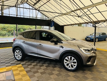 Used Renault Captur 2021 for sale - 75428966: Photo