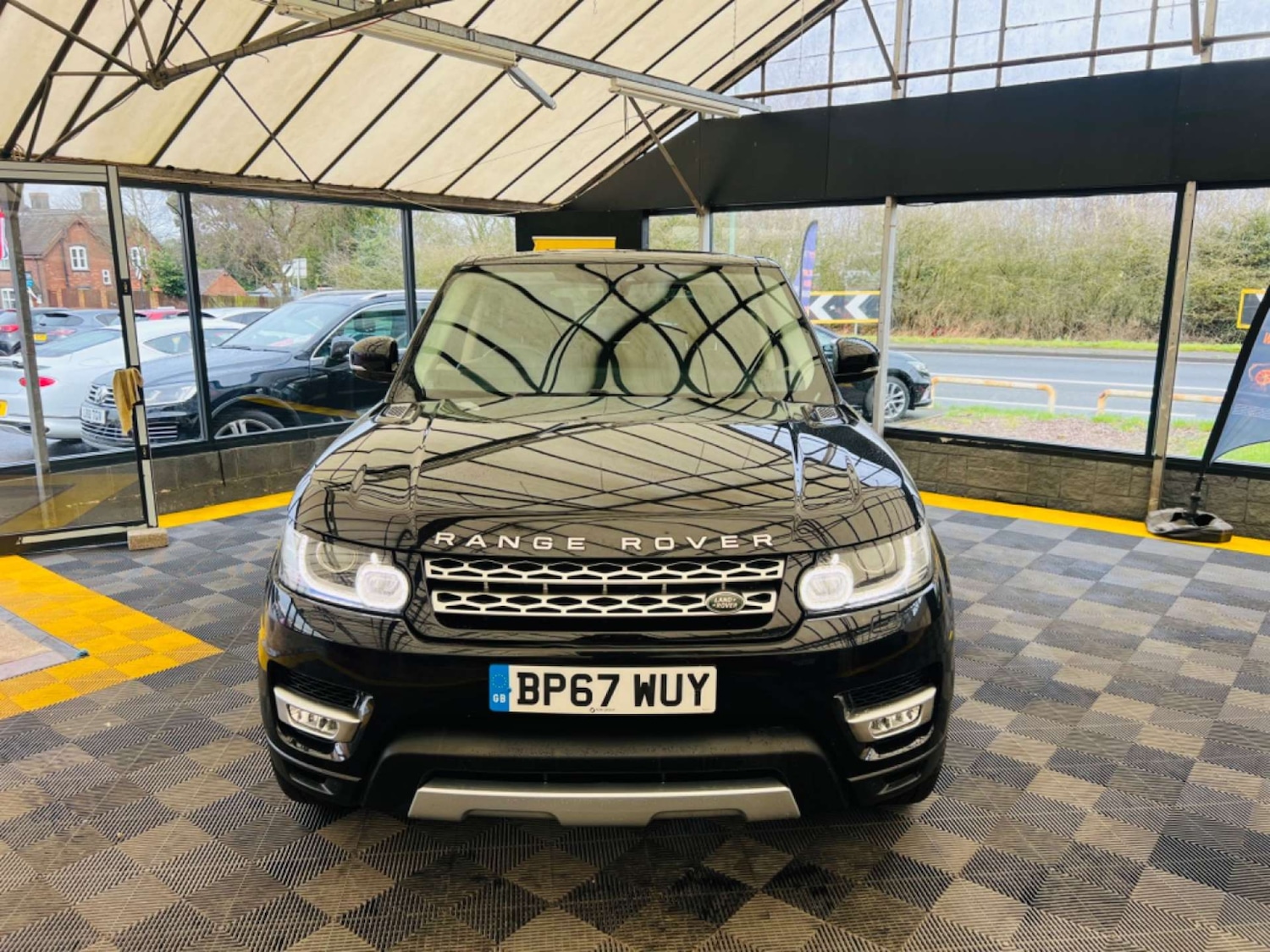 Used Land Rover Range Rover Sport 2018 for sale - 77573068: Photo 2