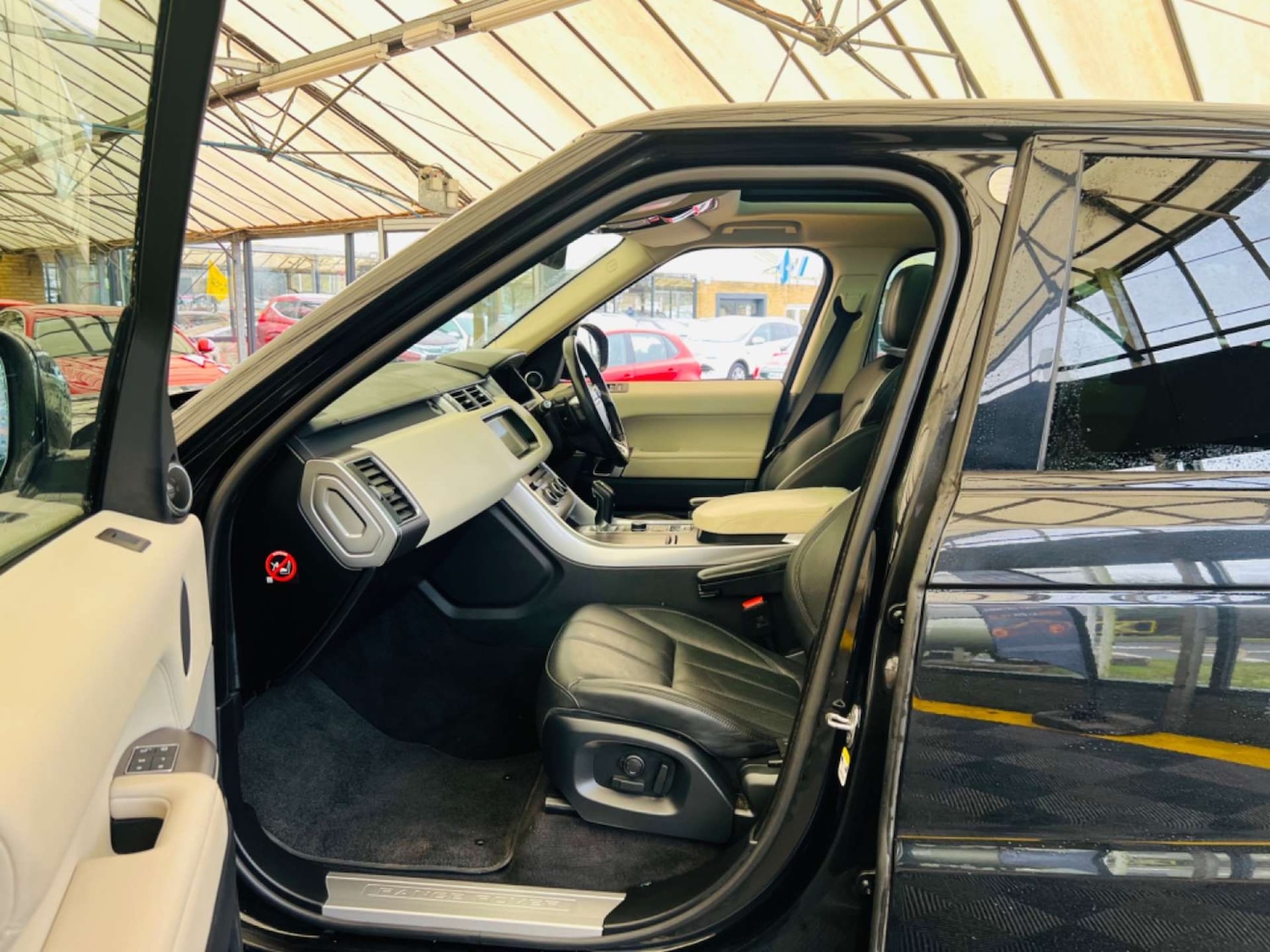 Used Land Rover Range Rover Sport 2018 for sale - 77573068: Photo 32