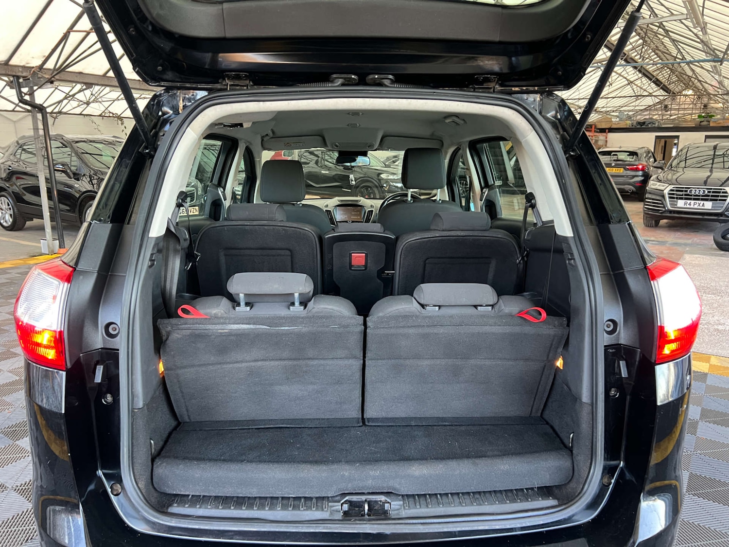 Used Ford Grand C-Max 2016 for sale - 76643754: Photo 28