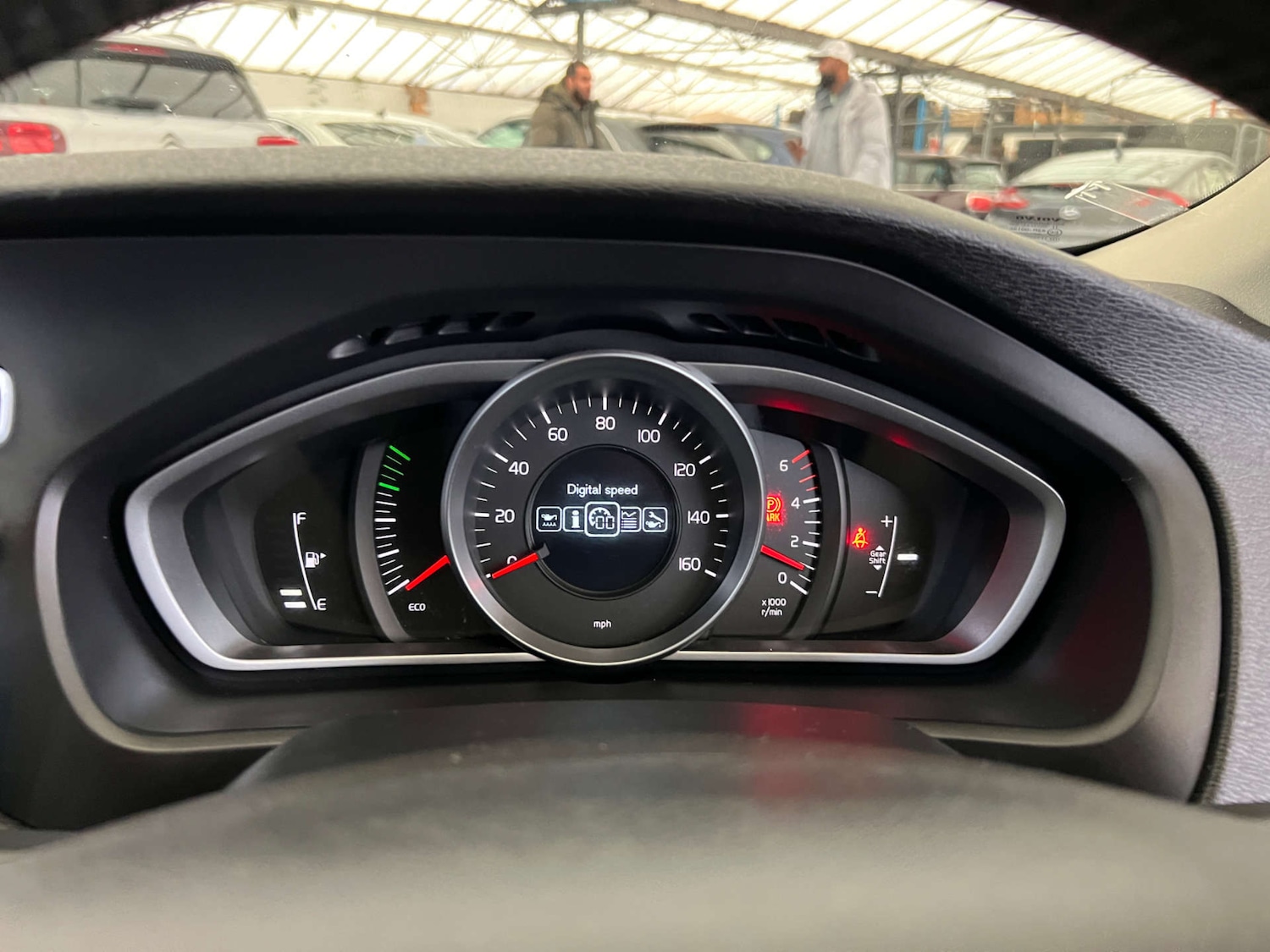 Used Volvo V40 2015 for sale - 76601663: Photo 13