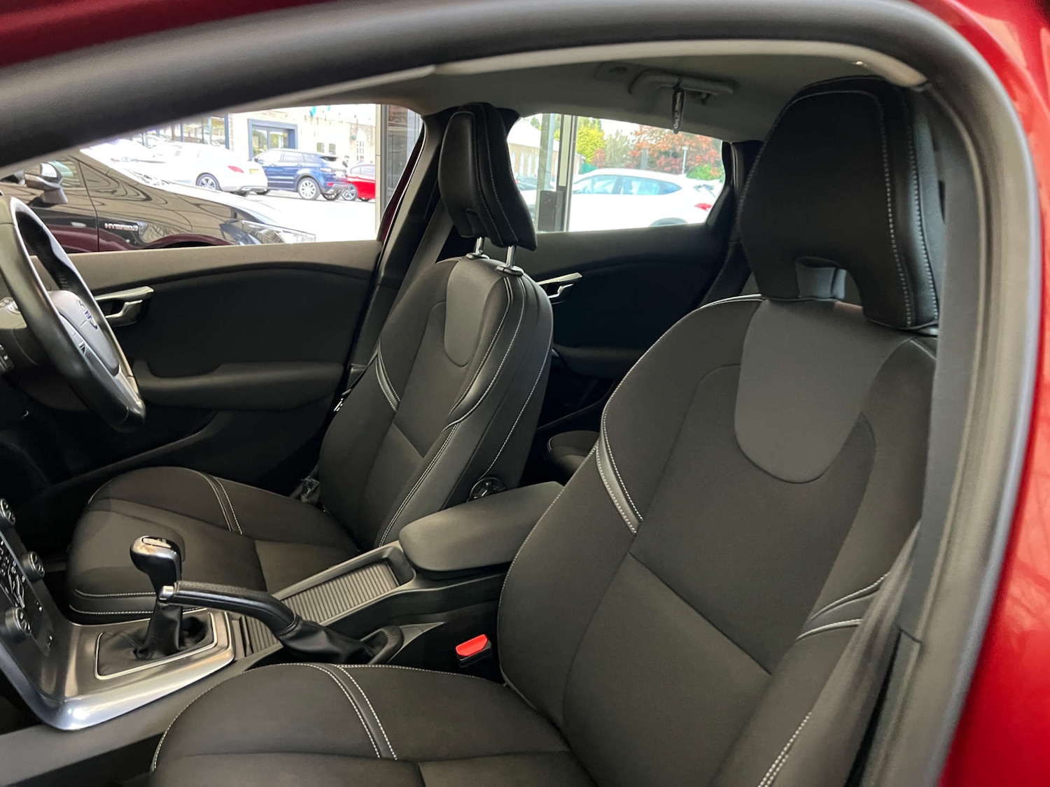 Used Volvo V40 2015 for sale - 76601663: Photo 23