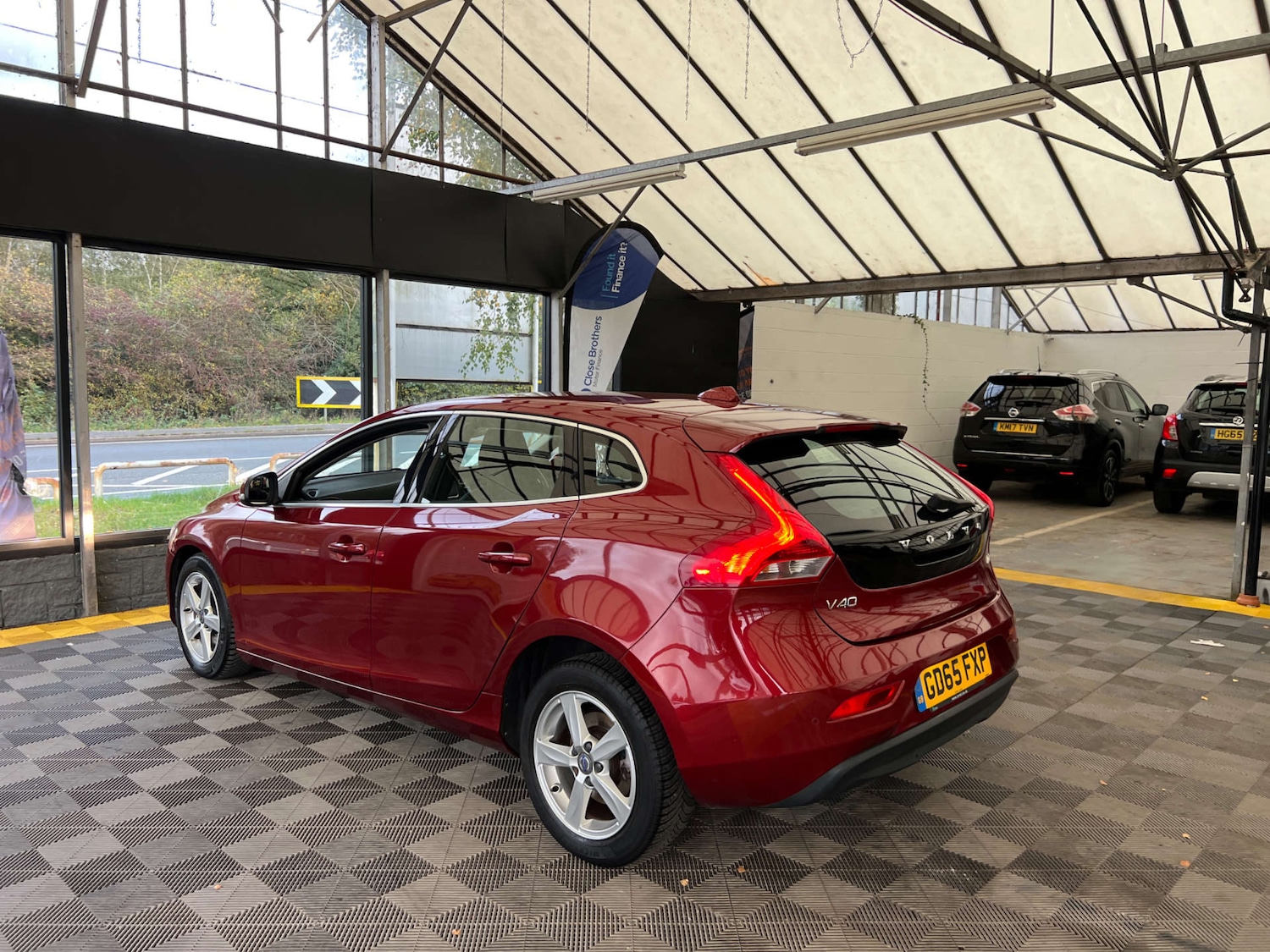 Used Volvo V40 2015 for sale - 76601663: Photo 6