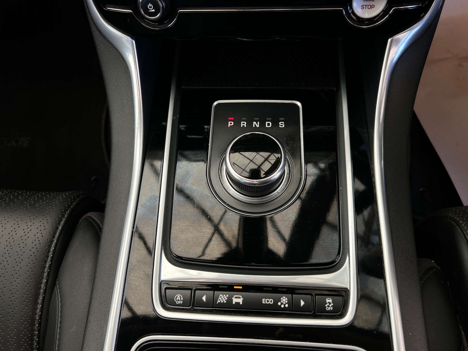 Used Jaguar XE 2017 for sale - 77979874: Photo 21