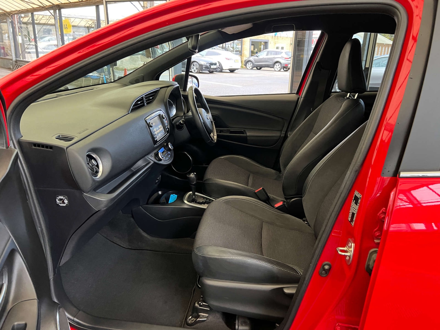 Used Toyota Yaris 2020 for sale - 76734390: Photo 24