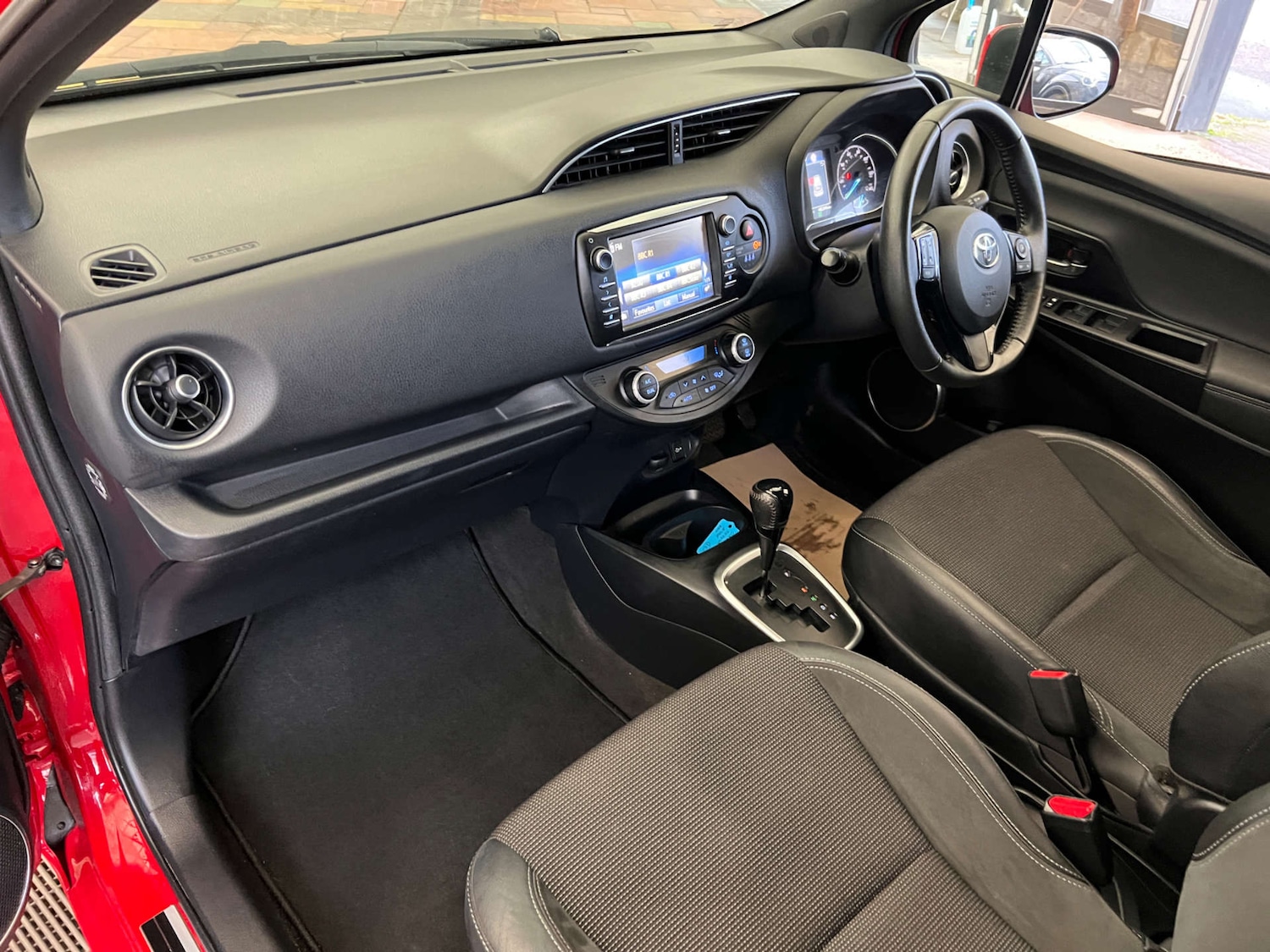 Used Toyota Yaris 2020 for sale - 76734390: Photo 27