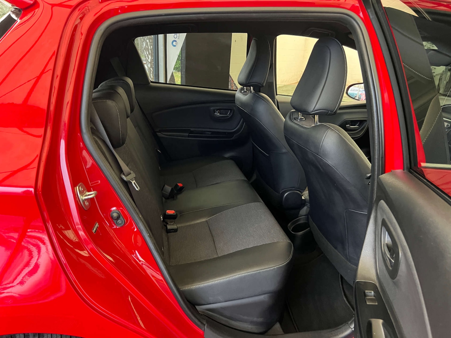 Used Toyota Yaris 2020 for sale - 76734390: Photo 29