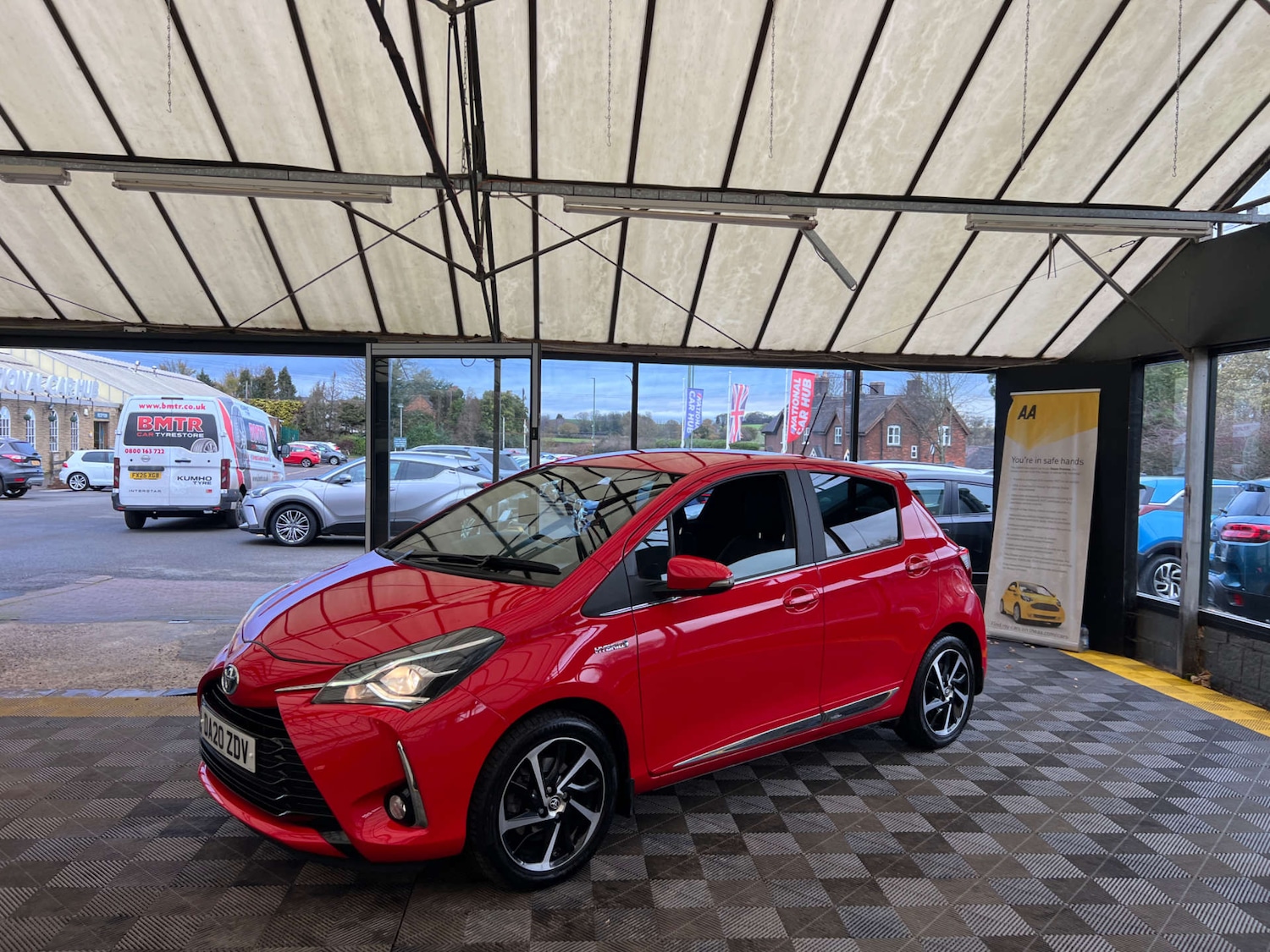 Used Toyota Yaris 2020 for sale - 76734390: Photo 4