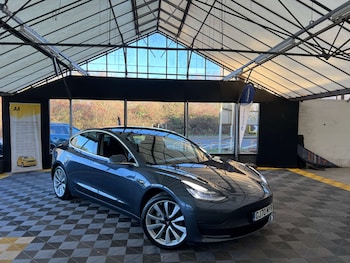 Tesla - Model 3