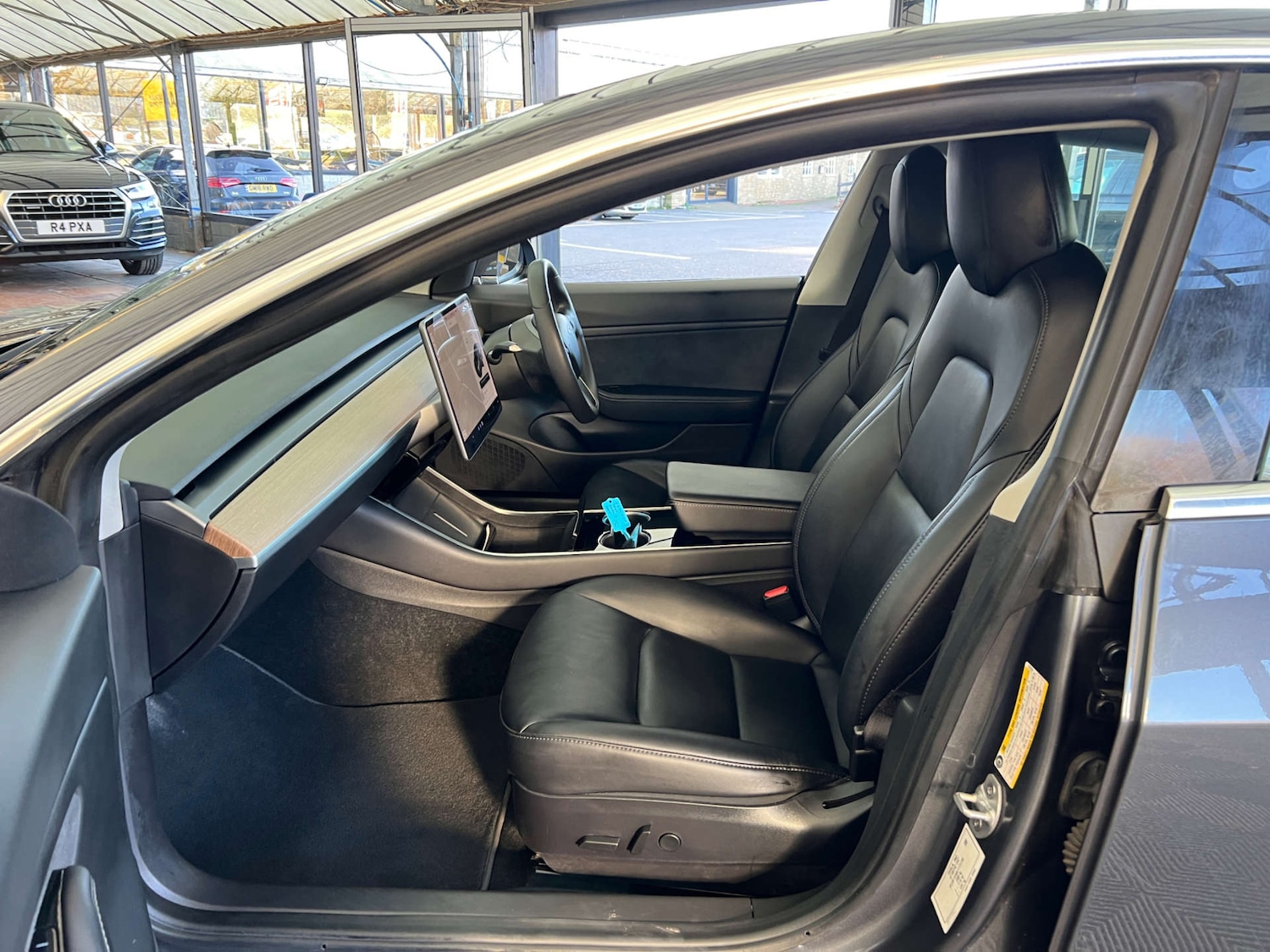 Used Tesla Model 3 2020 for sale - 76606056: Photo 20