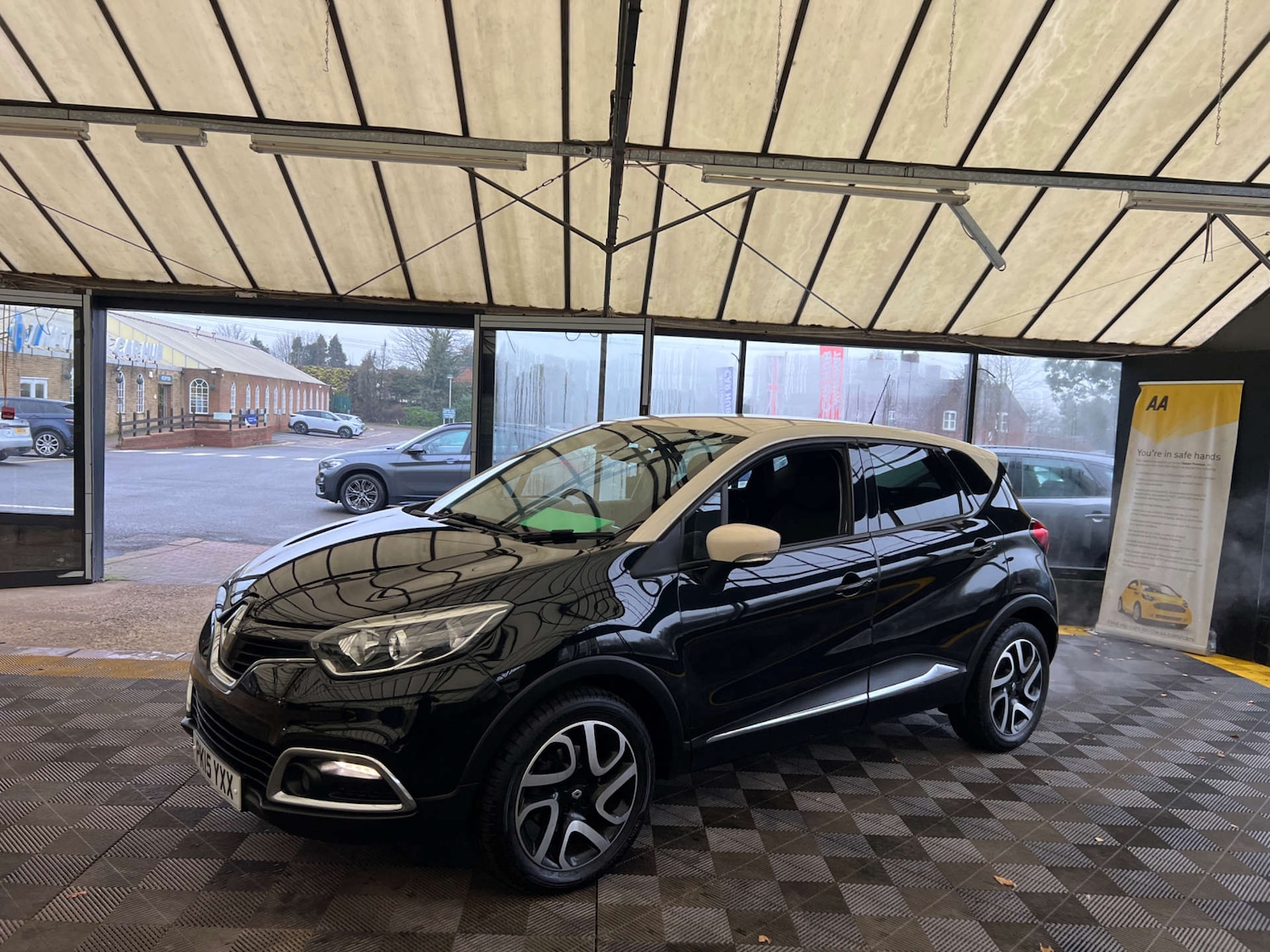 Used Renault Captur 2015 for sale - 77038516: Photo 4