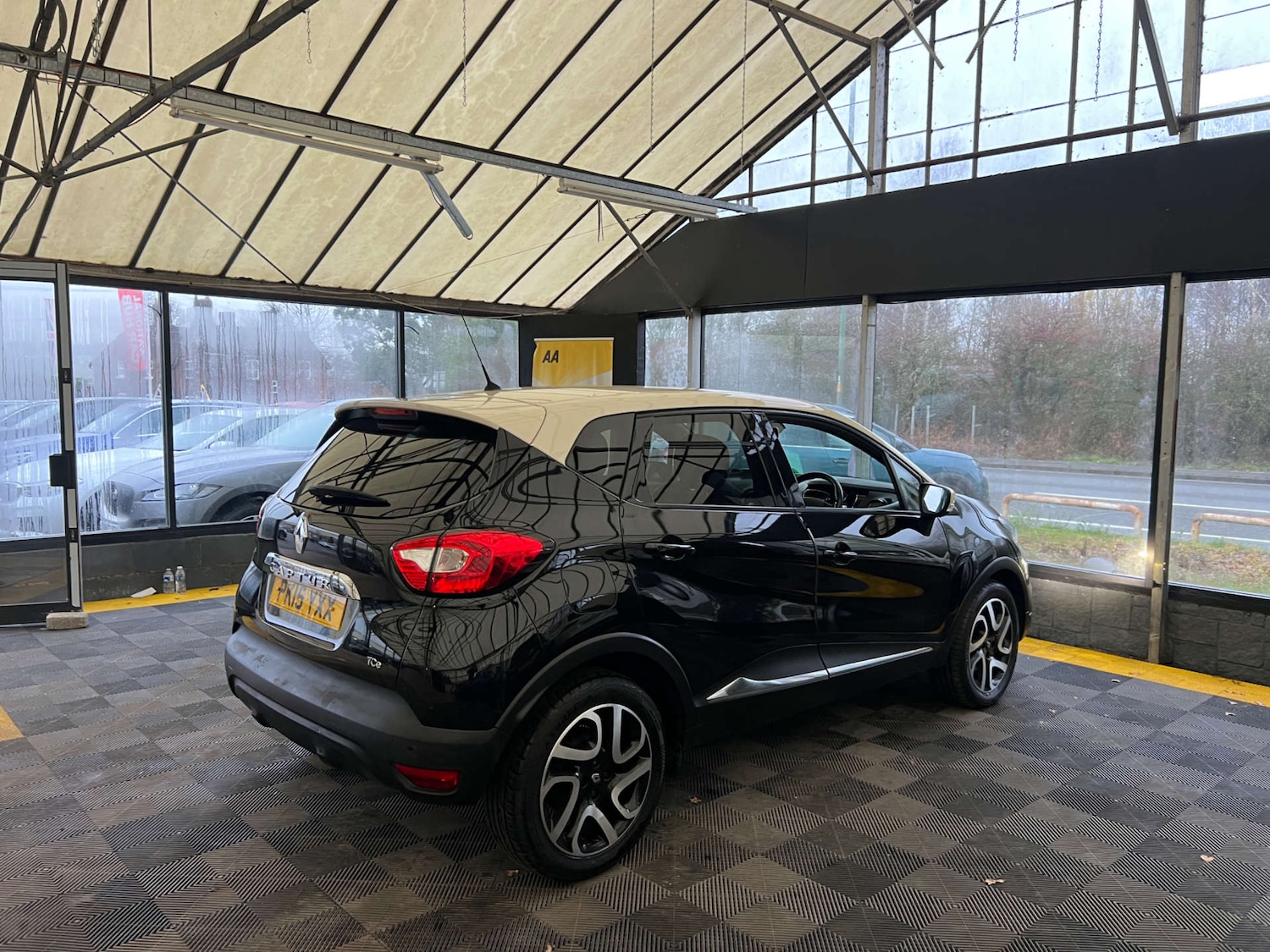 Used Renault Captur 2015 for sale - 77038516: Photo 9