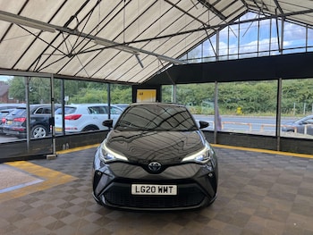 Used Toyota C-HR 2020 for sale - 75135721: Photo
