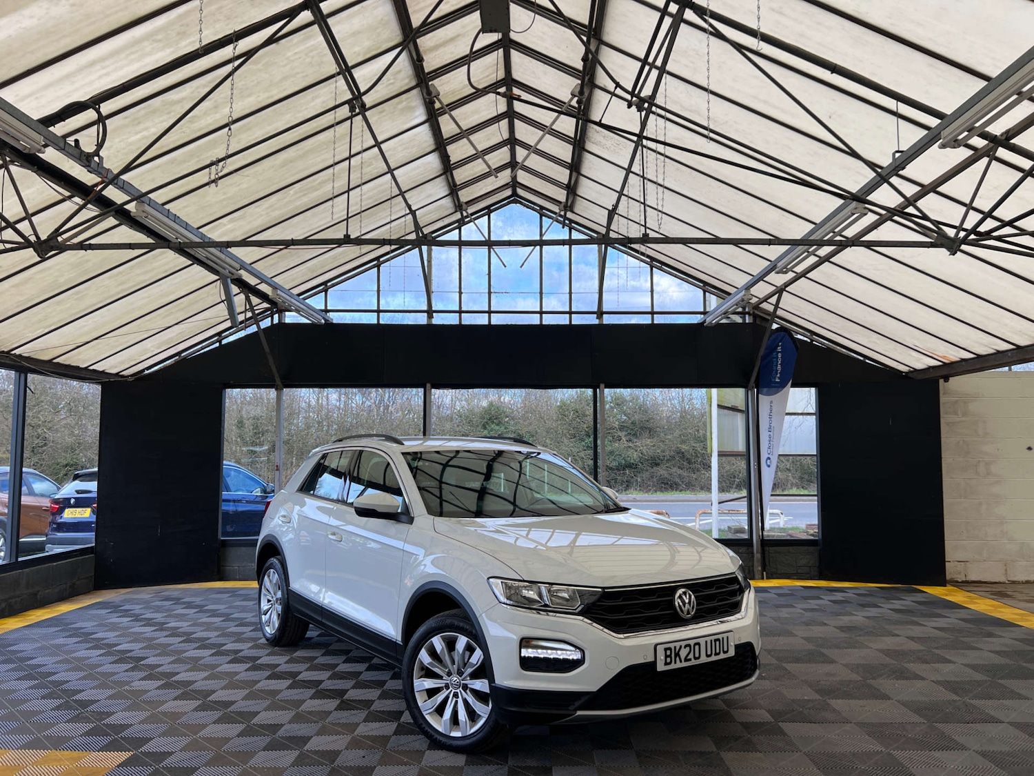 Used Volkswagen T-Roc 2020 for sale - 77897711: Photo 1