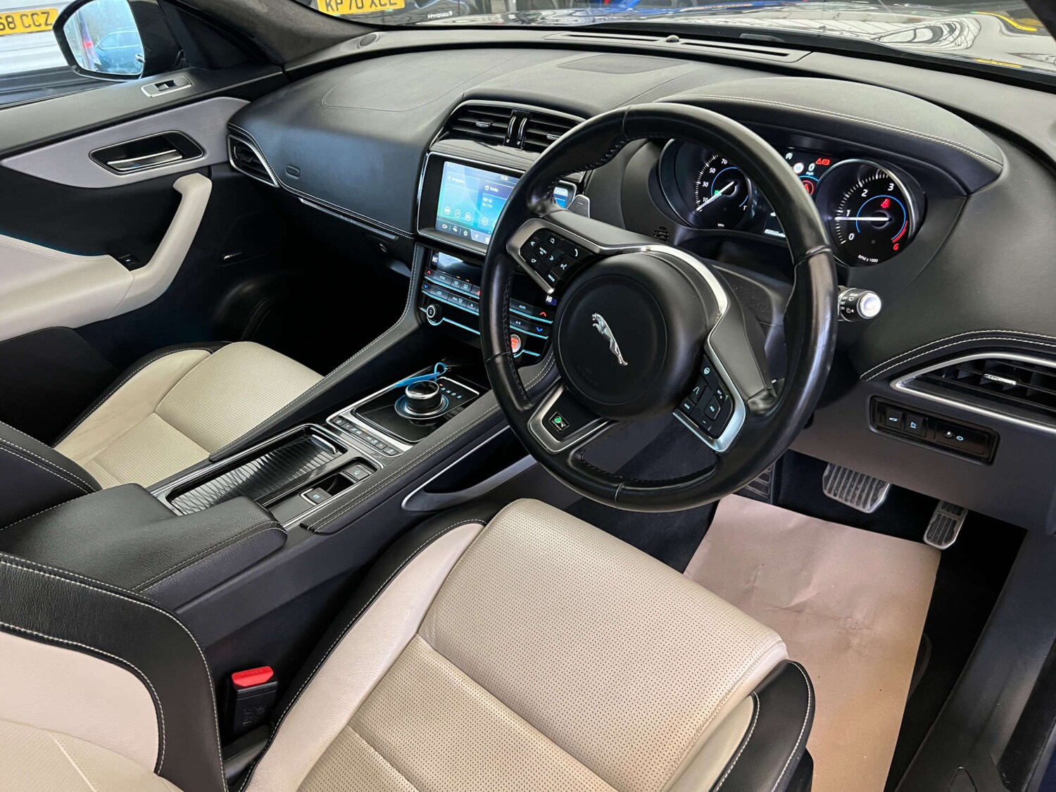 Used Jaguar F-Pace 2019 for sale - 78225931: Photo 12