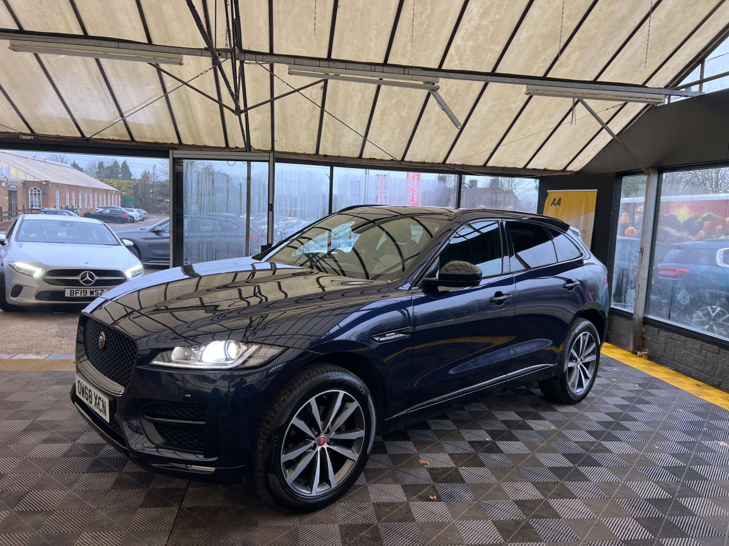 Used Jaguar F-Pace 2019 for sale - 78225931: Photo 4