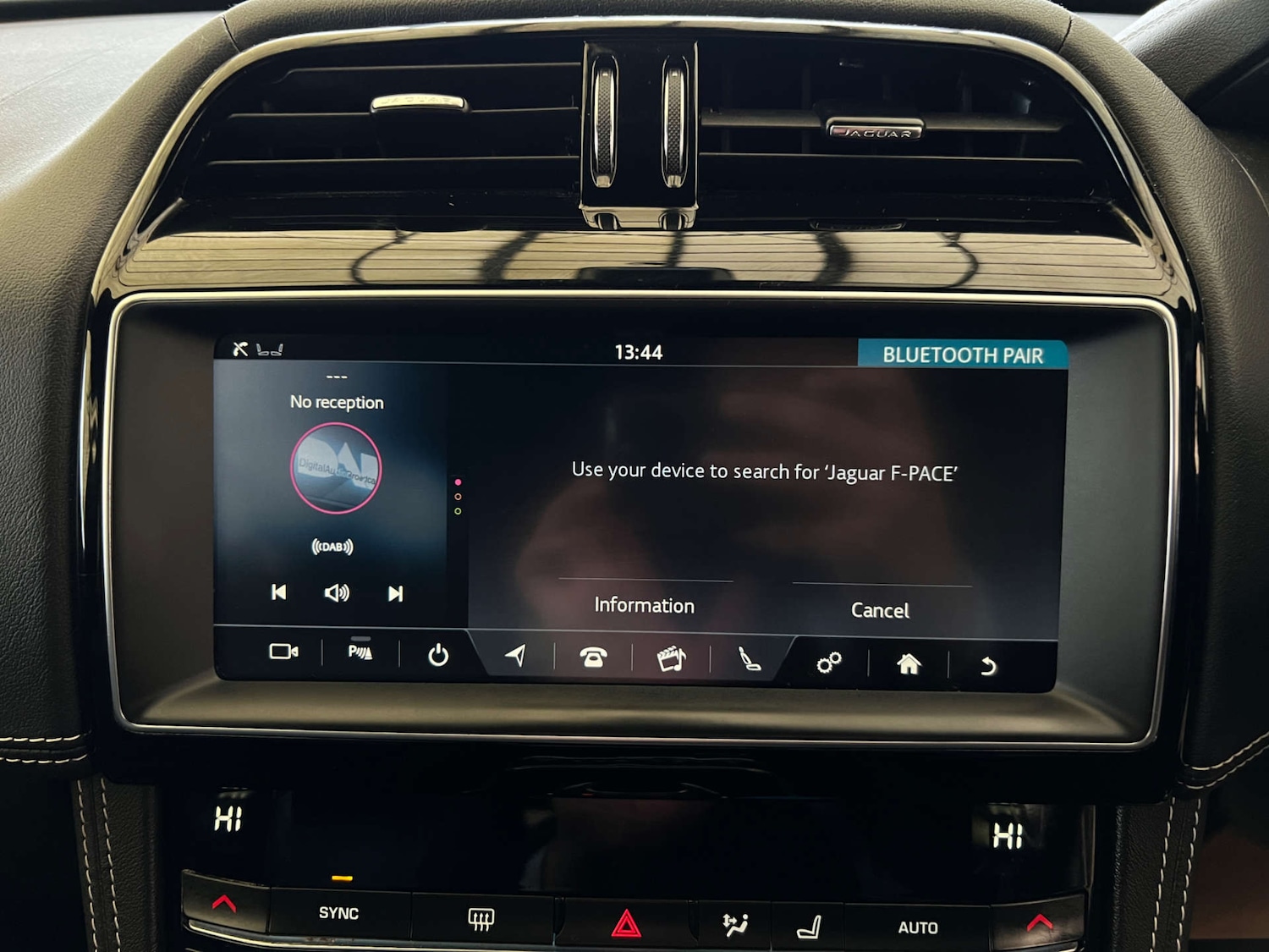 Used Jaguar F-Pace 2019 for sale - 77535063: Photo 17