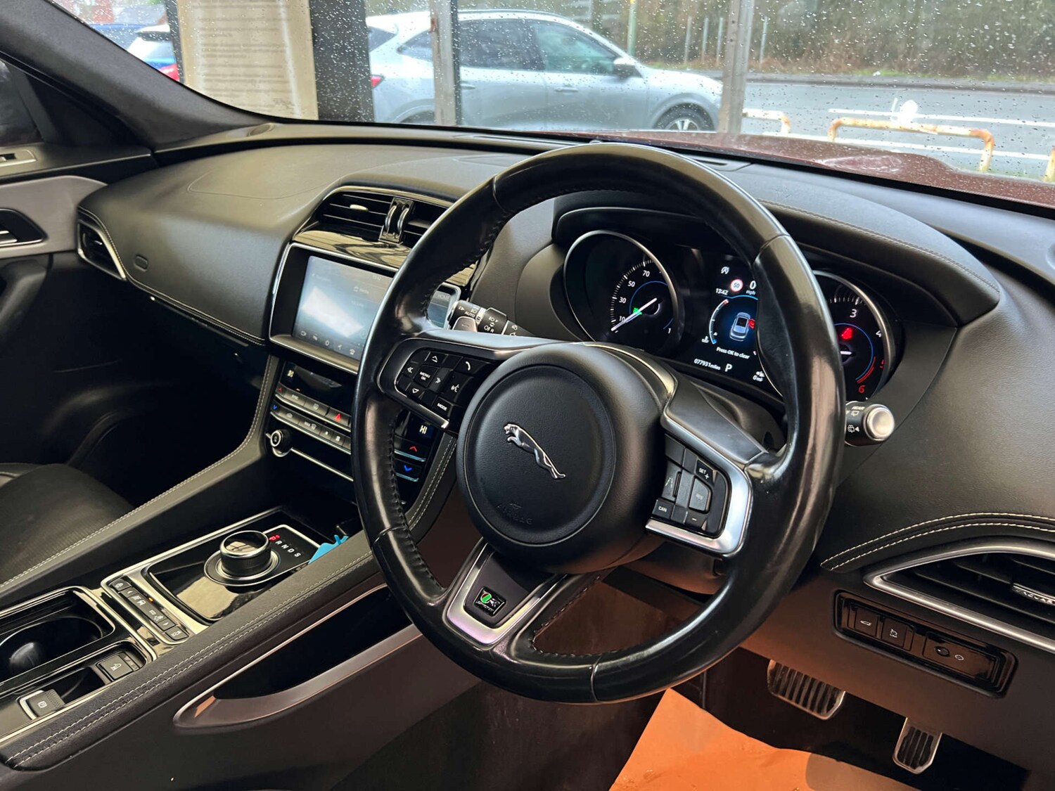 Used Jaguar F-Pace 2019 for sale - 77535063: Photo 9