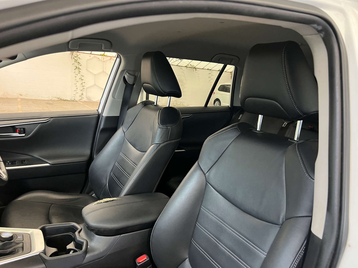 Used Toyota RAV4 2021 for sale - 76277694: Photo 24