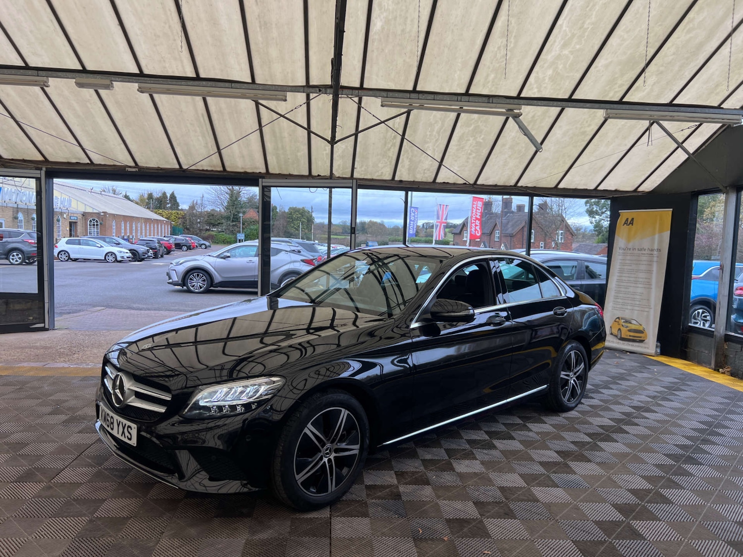 Used Mercedes-Benz C Class 2018 for sale - 76735777: Photo 4