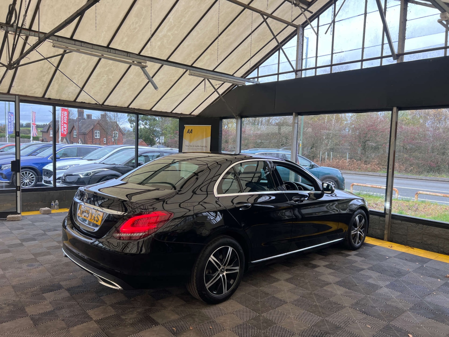 Used Mercedes-Benz C Class 2018 for sale - 76735777: Photo 8