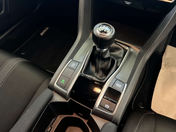 Used Honda Civic 2017 for sale - 76311255: Photo 17