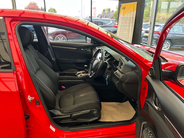 Used Honda Civic 2017 for sale - 76311255: Photo 8
