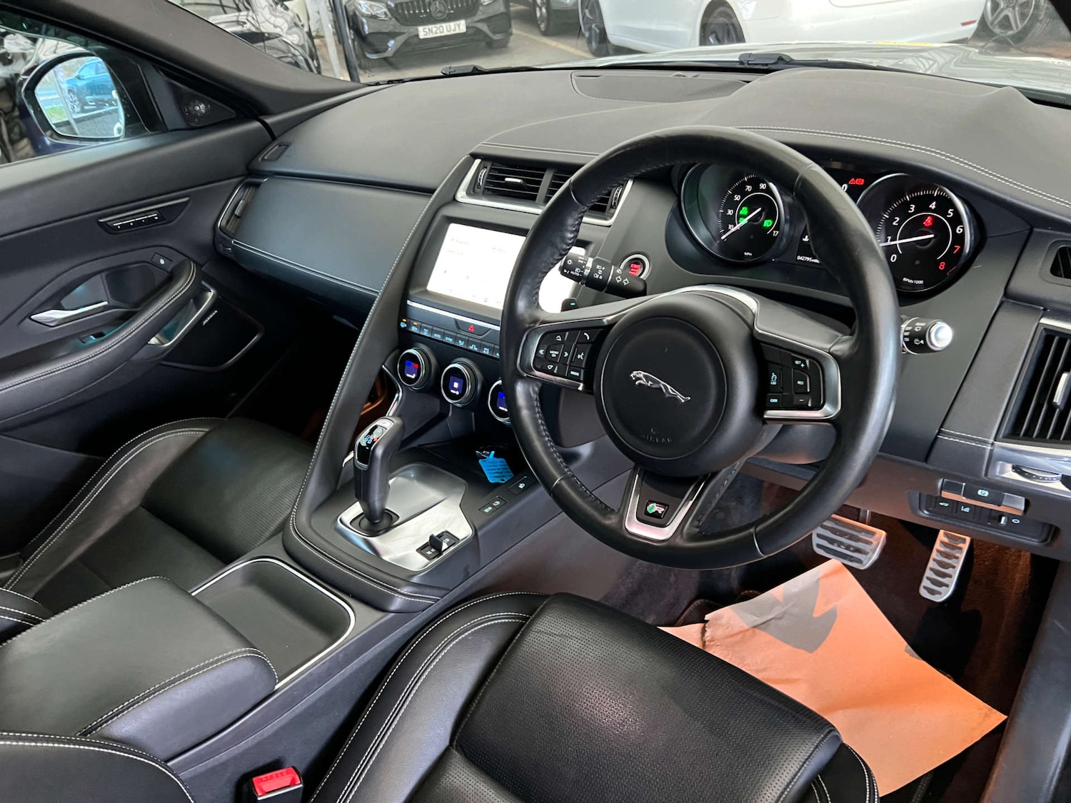 Used Jaguar E-Pace 2019 for sale - 76687501: Photo 11
