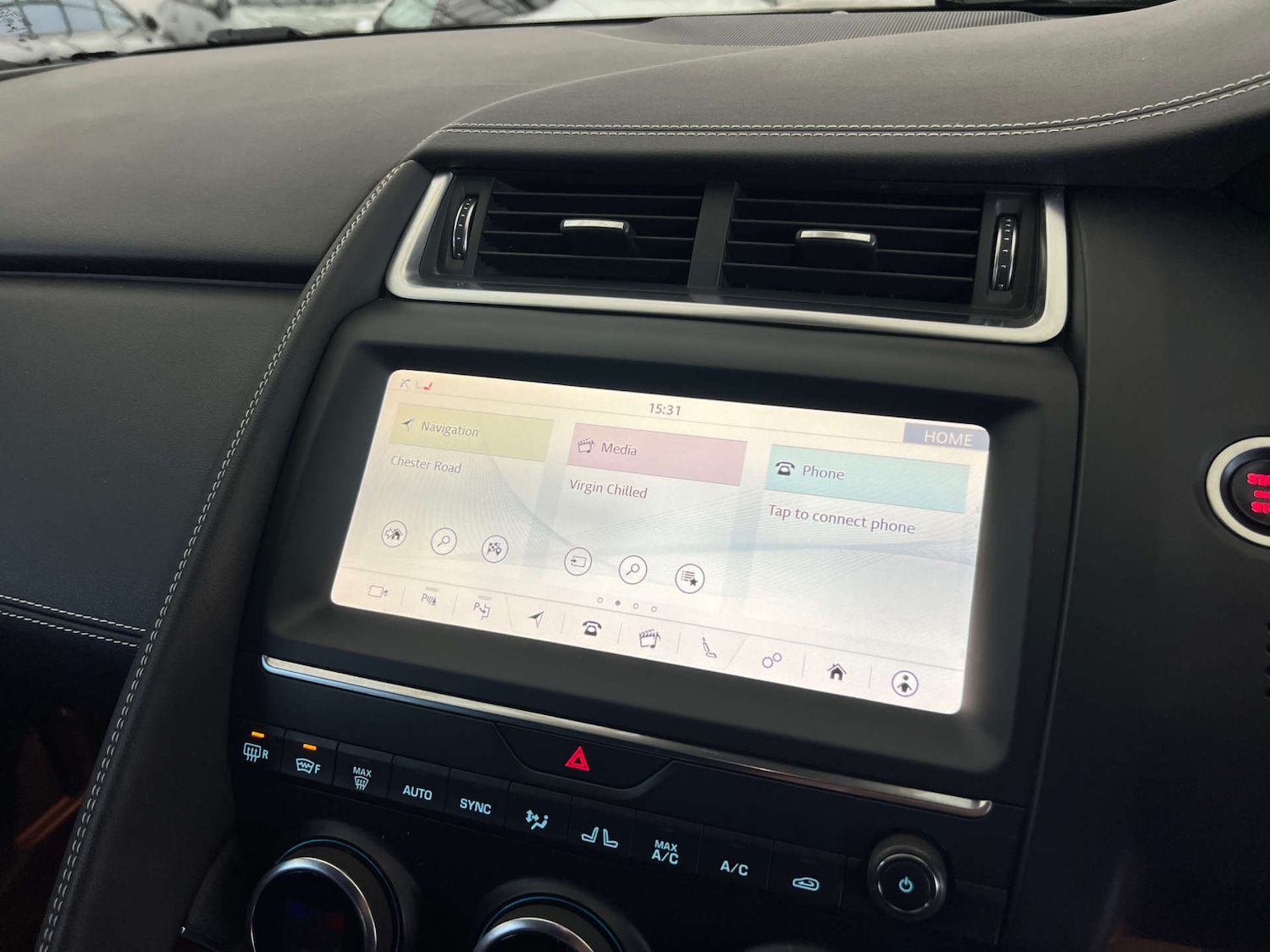 Used Jaguar E-Pace 2019 for sale - 76687501: Photo 16