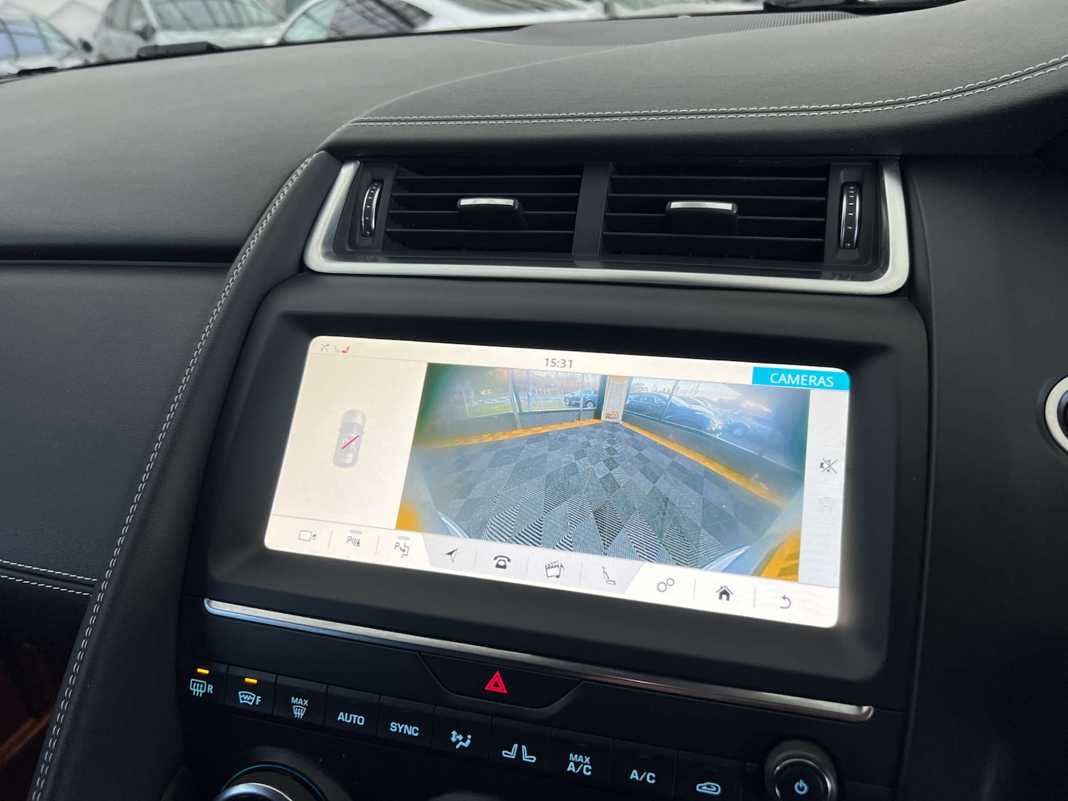 Used Jaguar E-Pace 2019 for sale - 76687501: Photo 20