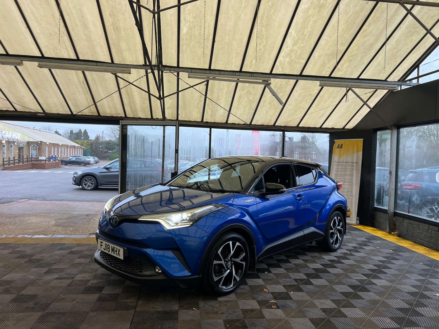 Used Toyota C-HR 2018 for sale - 77038532: Photo 4