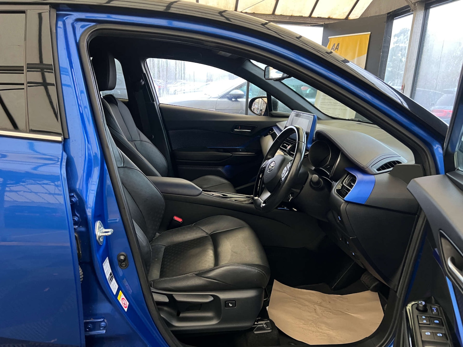 Used Toyota C-HR 2018 for sale - 77038532: Photo 9