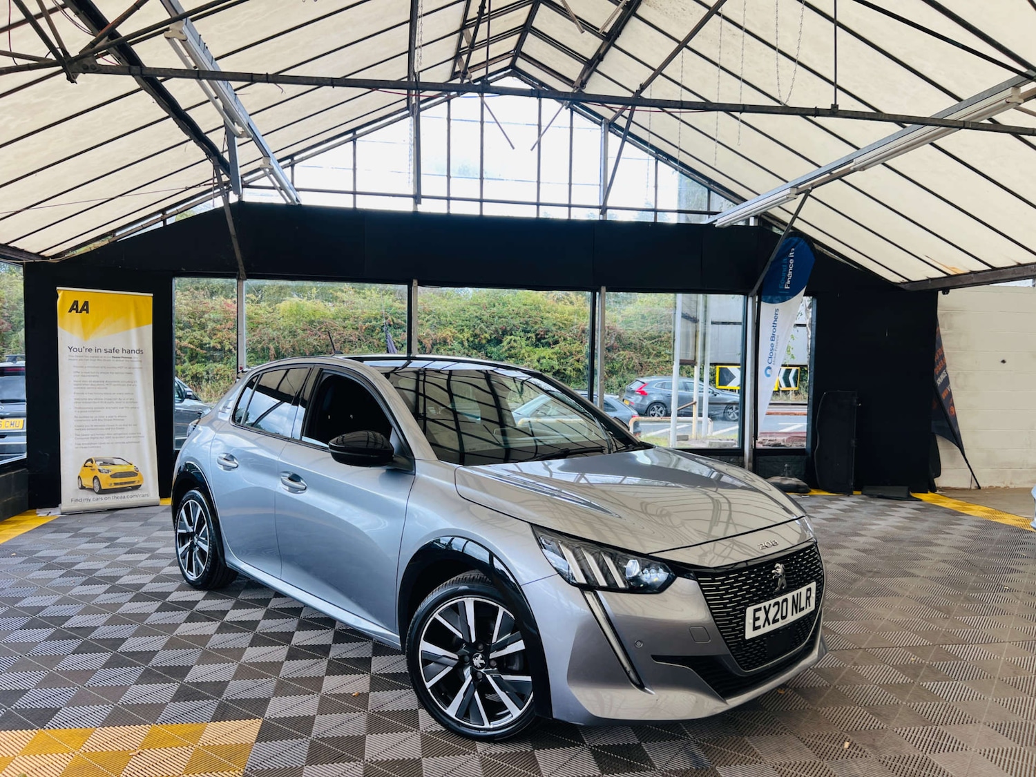 Used Peugeot 208 2020 for sale - 76919162: Photo 1