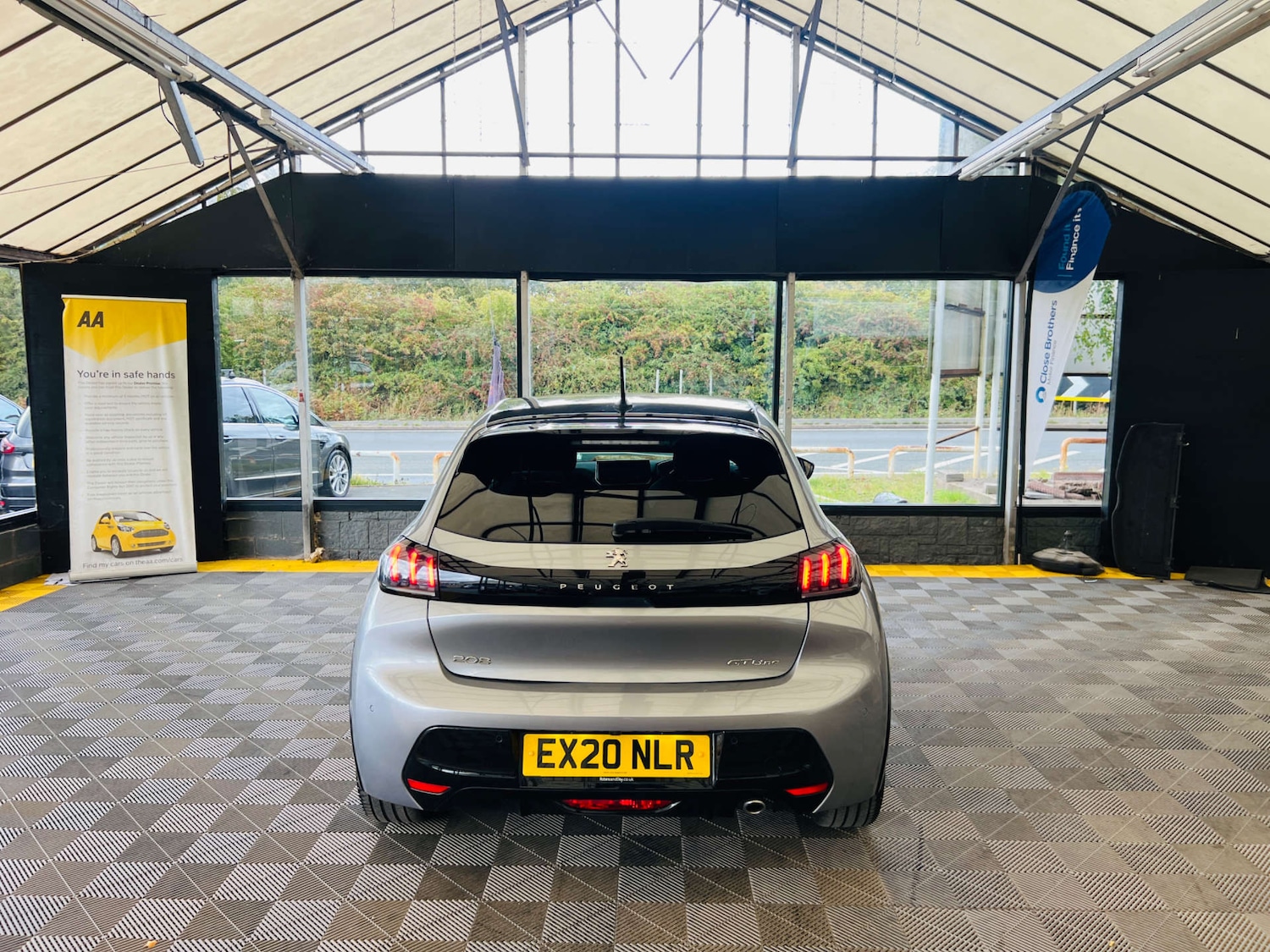 Used Peugeot 208 2020 for sale - 76919162: Photo 5