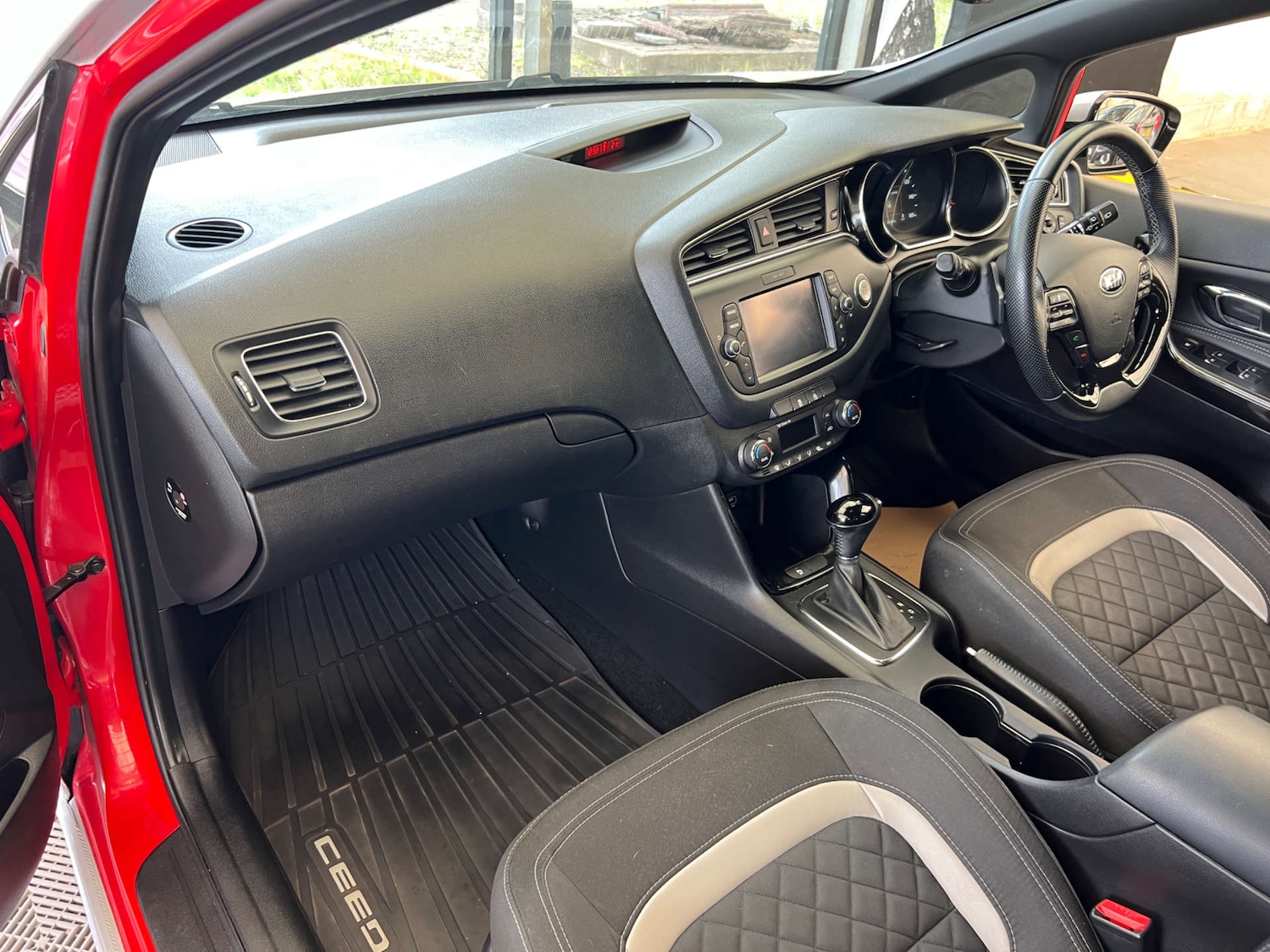 Used Kia Ceed 2017 for sale - 76919157: Photo 27