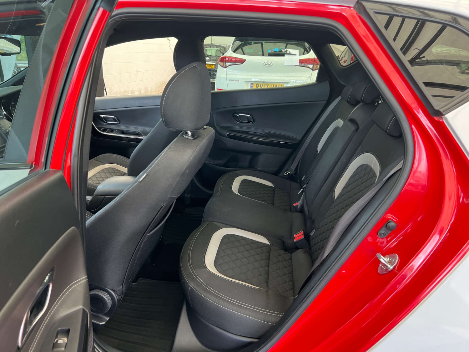 Used Kia Ceed 2017 for sale - 76919157: Photo 29