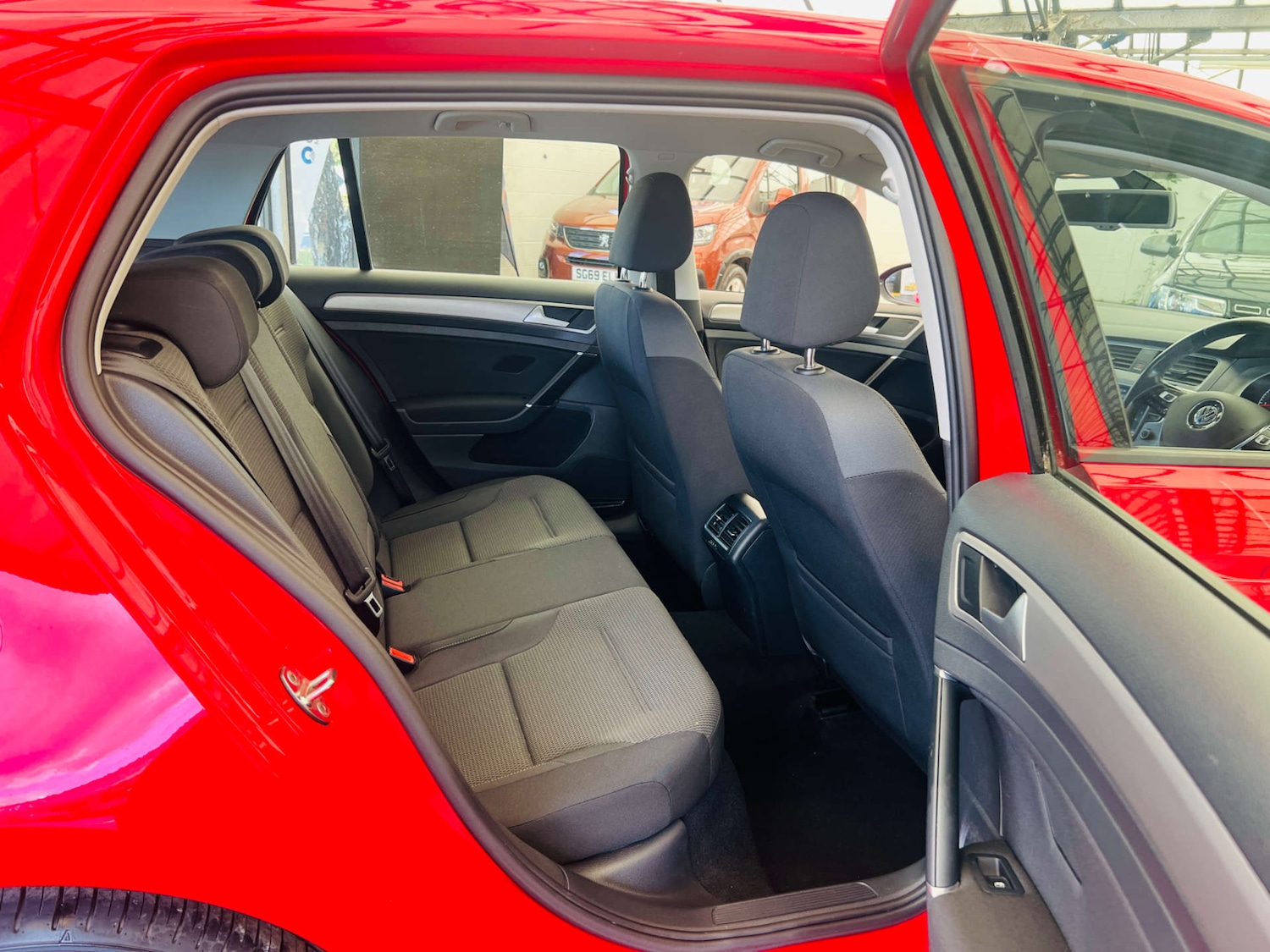 Used Volkswagen Golf 2015 for sale - 75851739: Photo 28