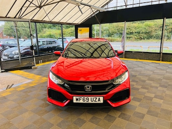 Used Honda Civic 2019 for sale - 76277838: Photo 3