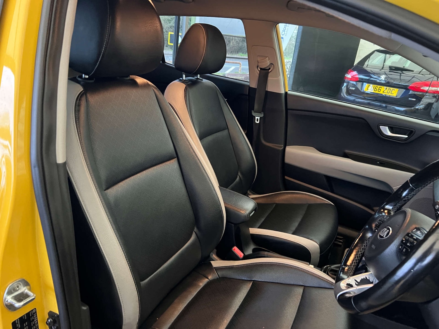 Used Kia Stonic 2019 for sale - 77073375: Photo 10