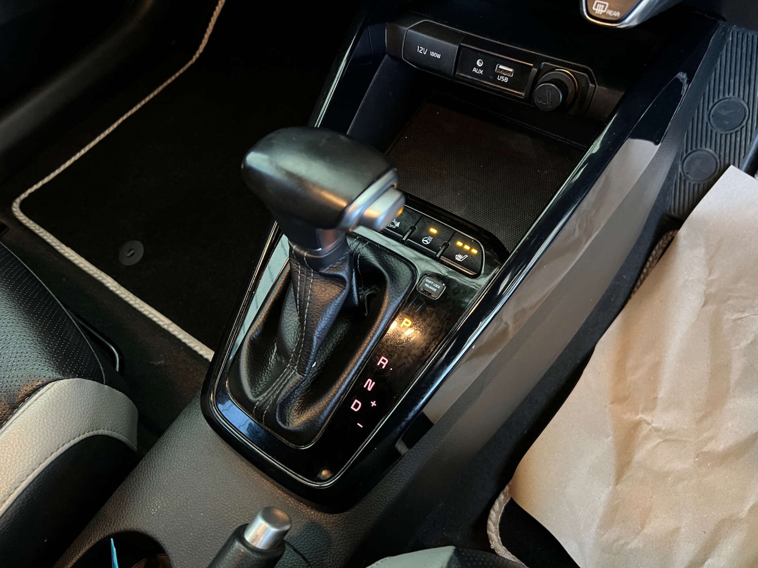 Used Kia Stonic 2019 for sale - 77073375: Photo 18