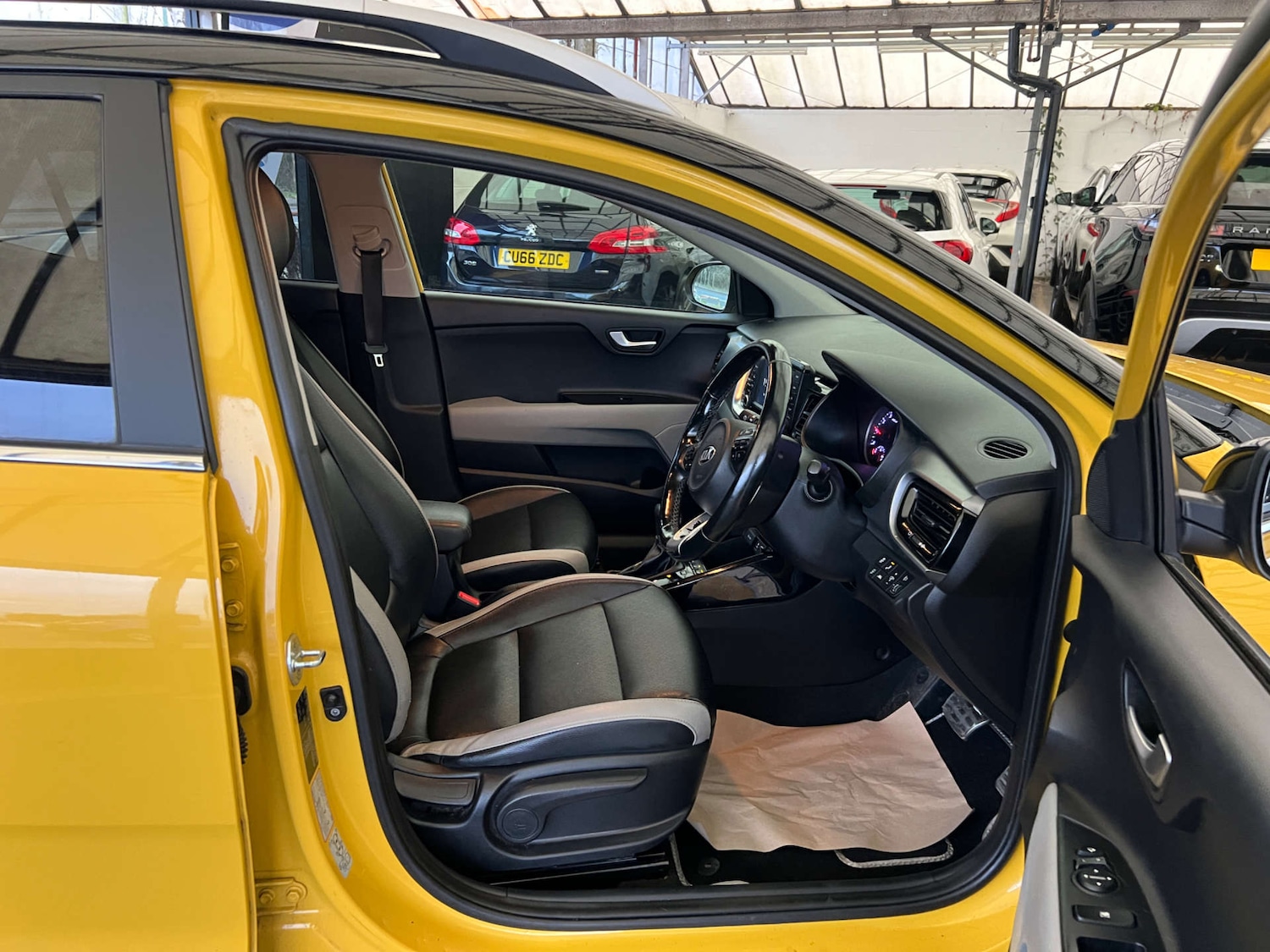 Used Kia Stonic 2019 for sale - 77073375: Photo 9