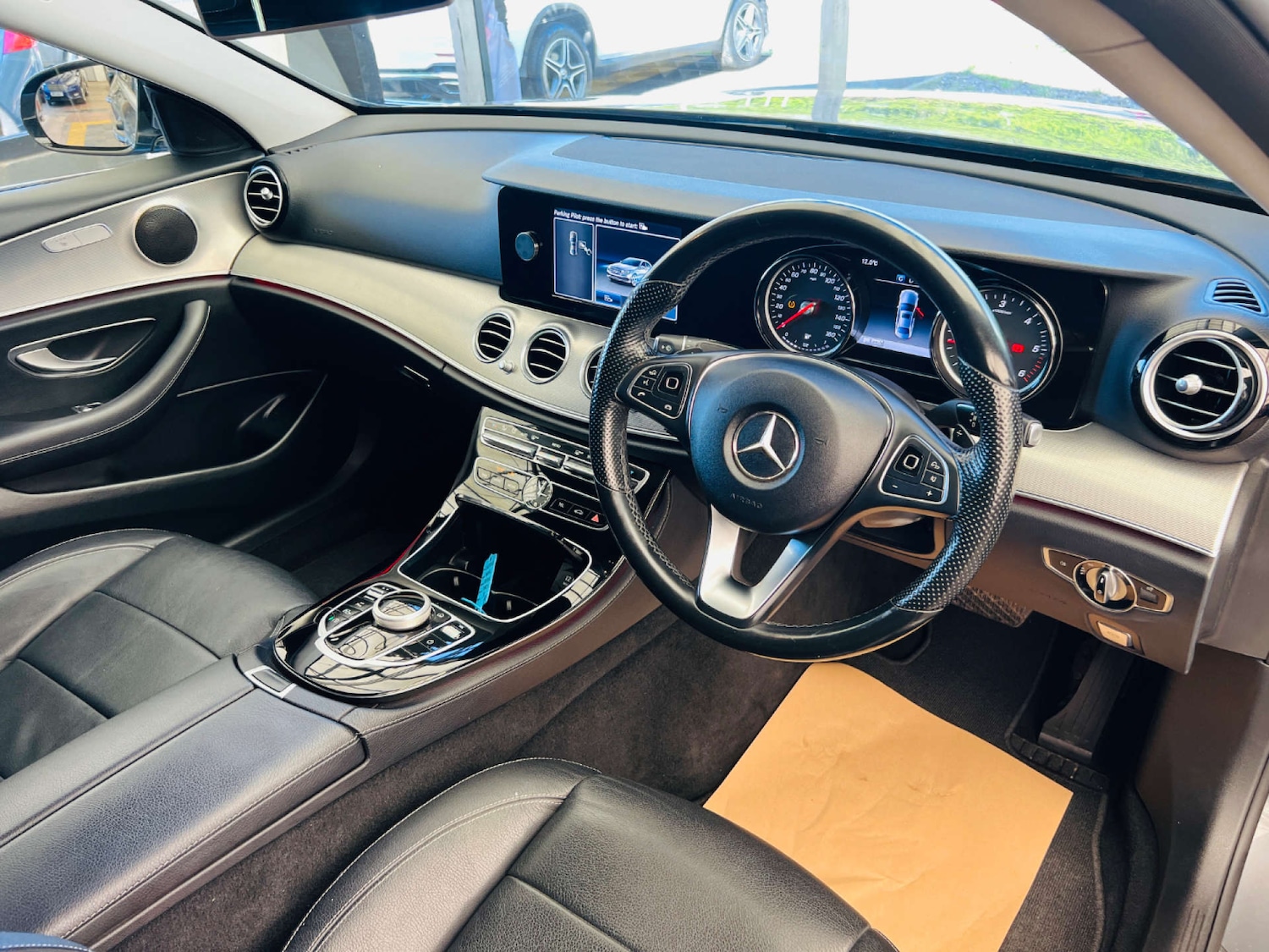 Used Mercedes-Benz E Class 2017 for sale - 76601363: Photo 12